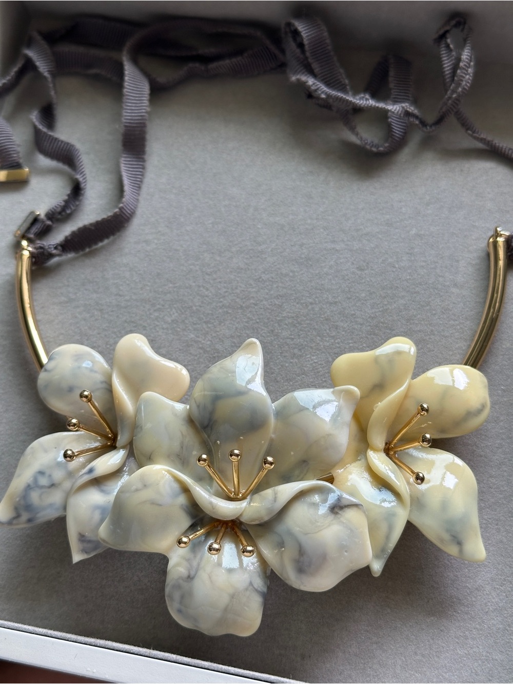 Statement Vintage Indonesian Floral Resin Necklace in Cream and Marble